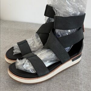 Merrell Black Strappy performance Sandals